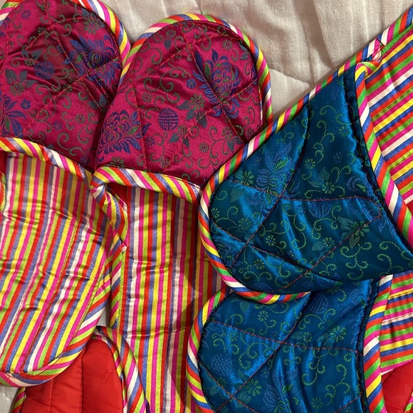 Korean Satin Slippers Set of 10 - Picture 7 of 10